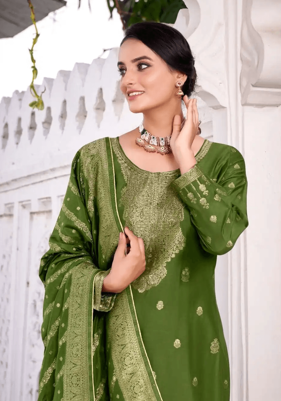 Green Viscose dola silk jaquard suit set 05C